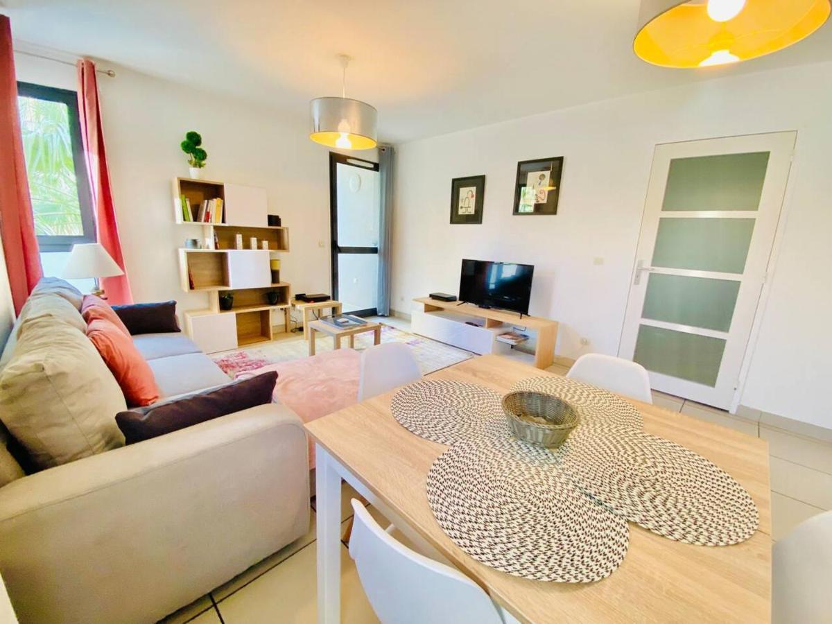 Appartement 2 Avec Balcon Et Parking *